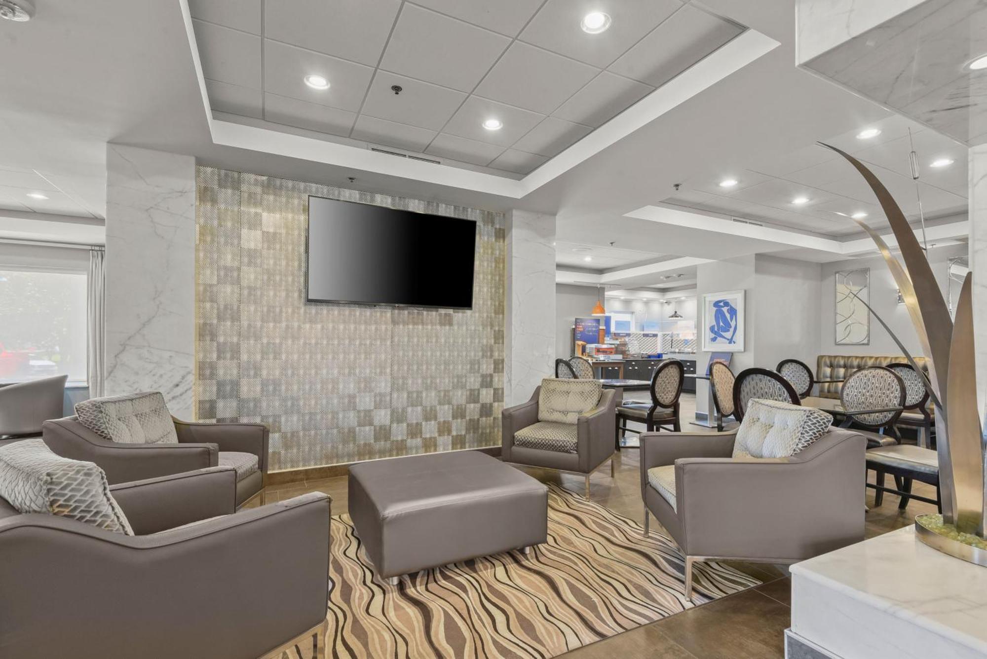 Holiday Inn Express & Suites Gonzales By Ihg Exterior photo